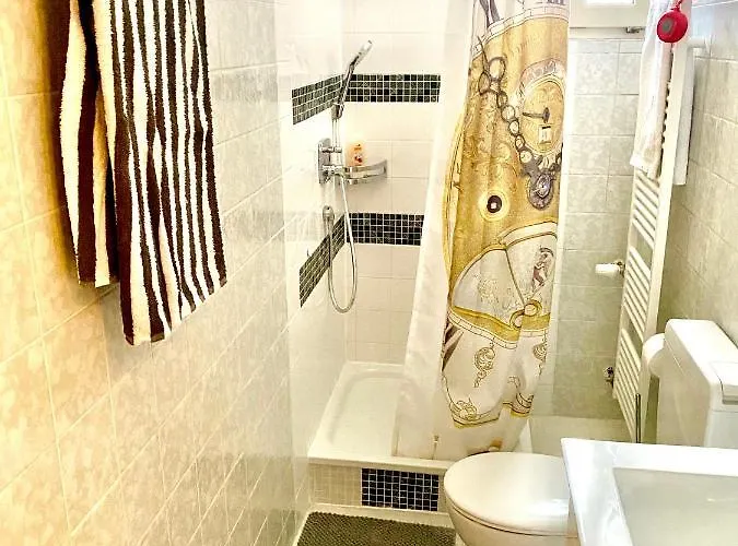 Klein Aber Dein... Lägenhet *